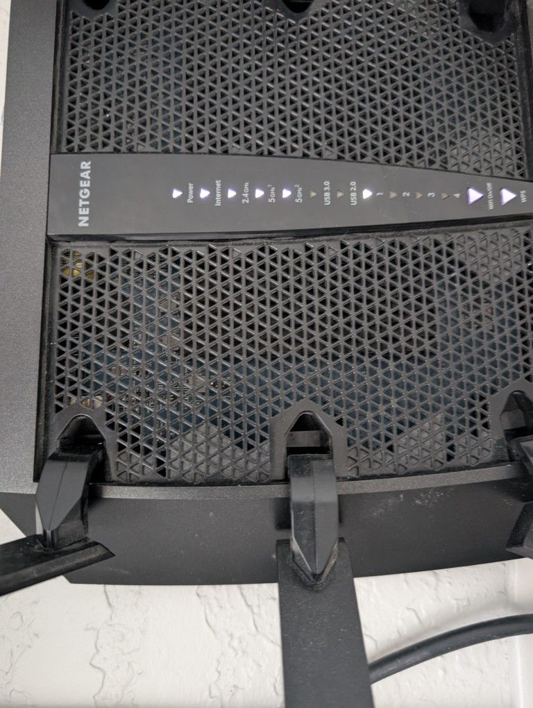 Netgear Nighthawk X6 AC3200 Smart WiFi Router (R8000)