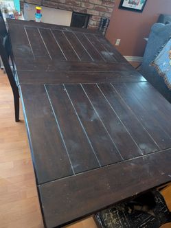 Free solid wood table