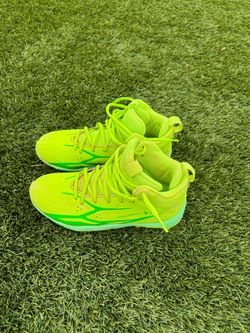 Under Armour Baseball/Football Cleats
