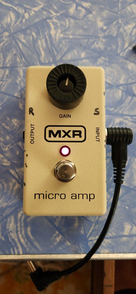 MXR MICRO AMP EFFECT PEDAL