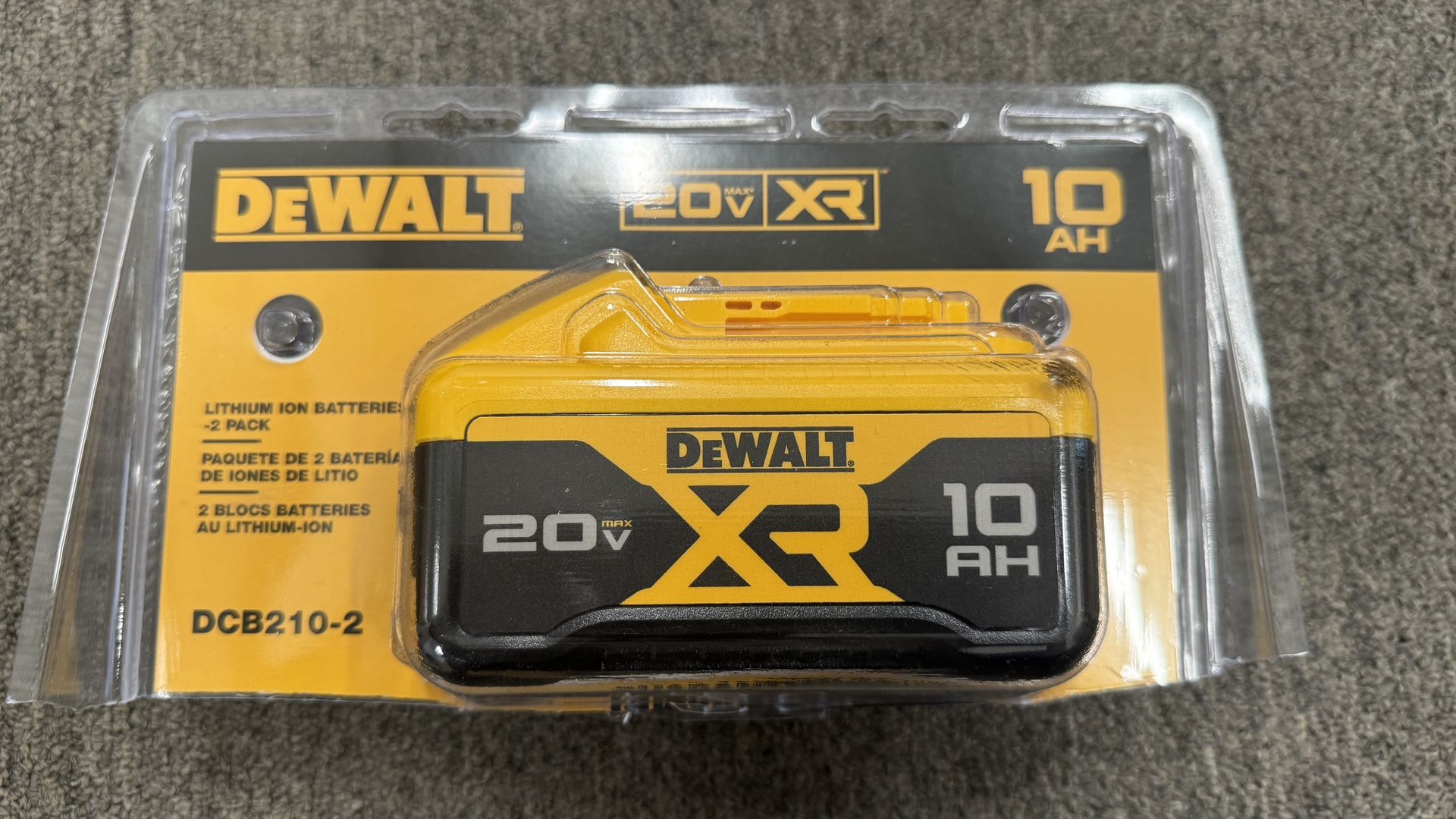 DEWALT 20V 10Ah MAX XR Lithium Ion Battery 1 Pack, LED Charge Indicator (DCB210)