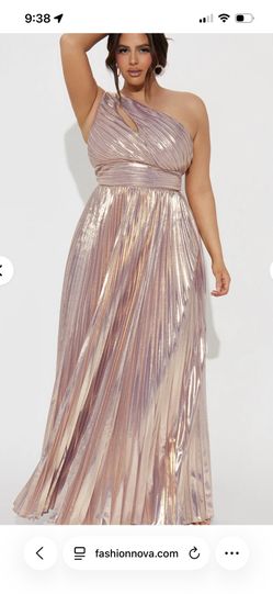 Fashion Nova Pleated Metallic Maxi Dress $10