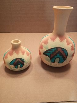 Handcrafted B. Dine Navajo Pottery Vases - Bear and Paw Design: Set of 2