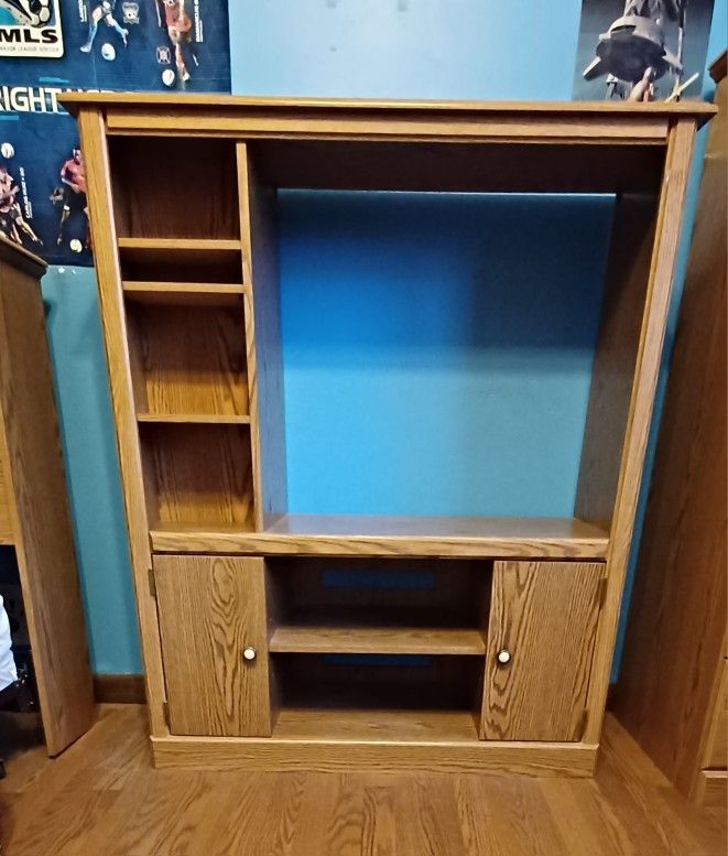oak tone entertainment /tv center medium size