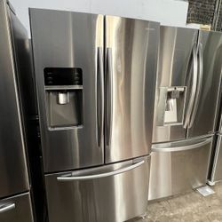 70X36X33 Samsung French Door refrigerator Stainless Steel/ Nevera Tres Puertas 