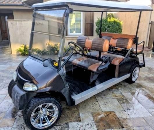2012 E-Z-GO RXV 6-Passenger Non-Lifted 48-Volt Lithium Golf Cart