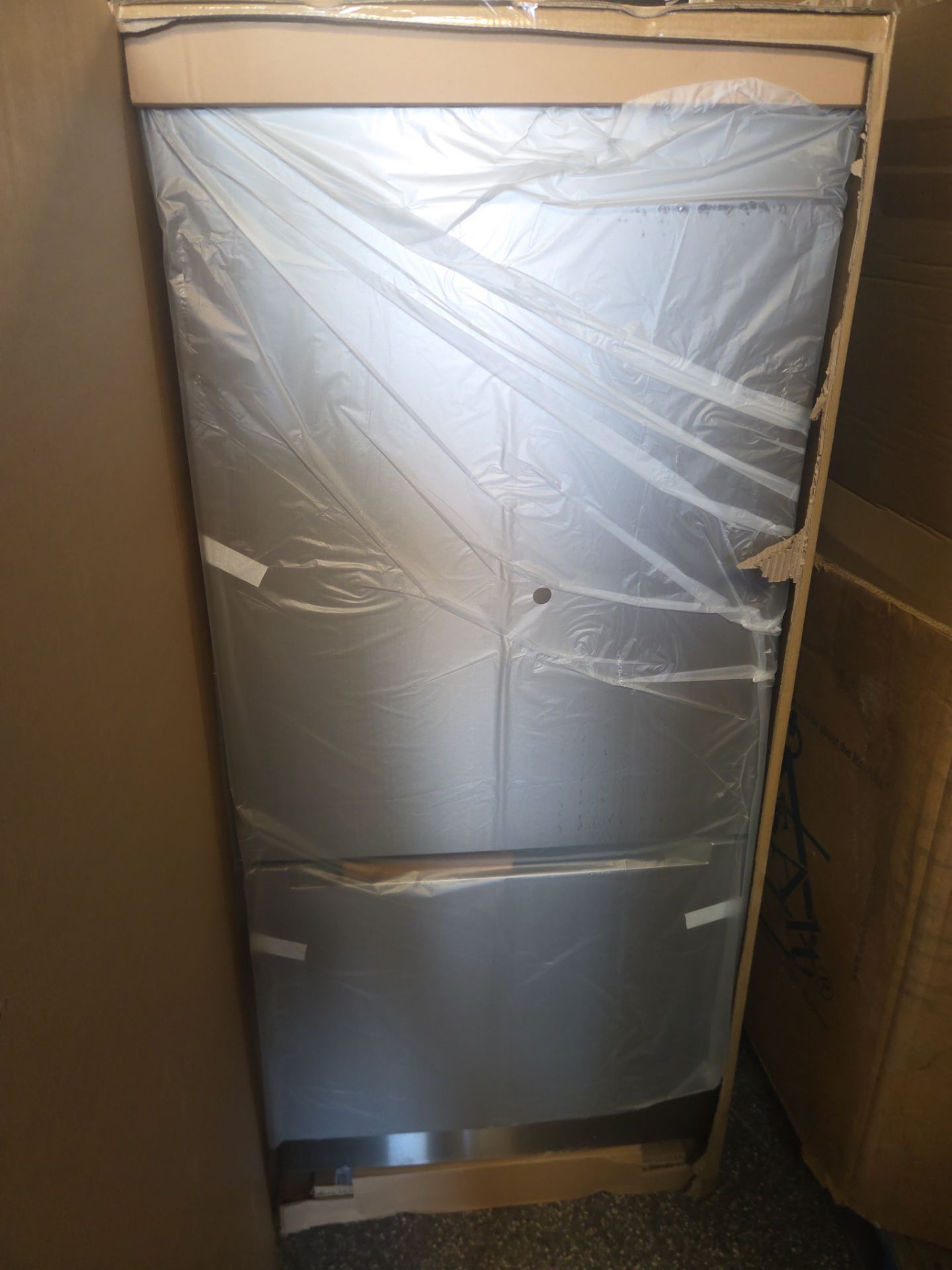 New 18cu.ft refrigerator