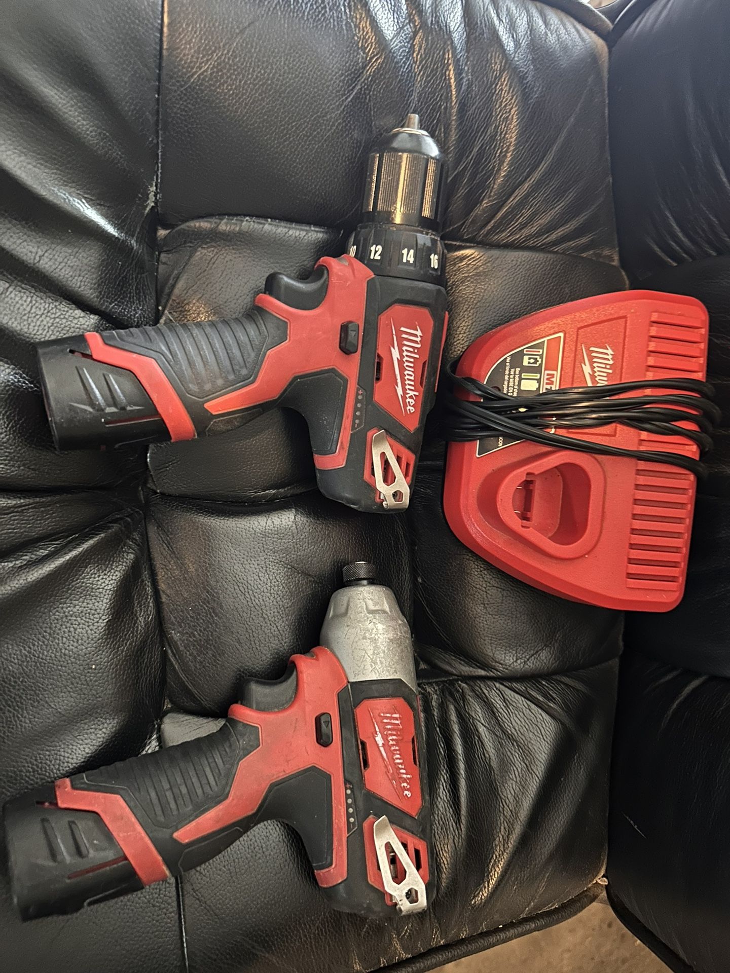 Milwaukee M12 Drill & Impact Set