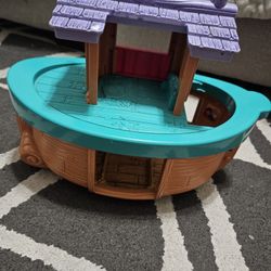 Noncharavters Just The Item. Pick Up 