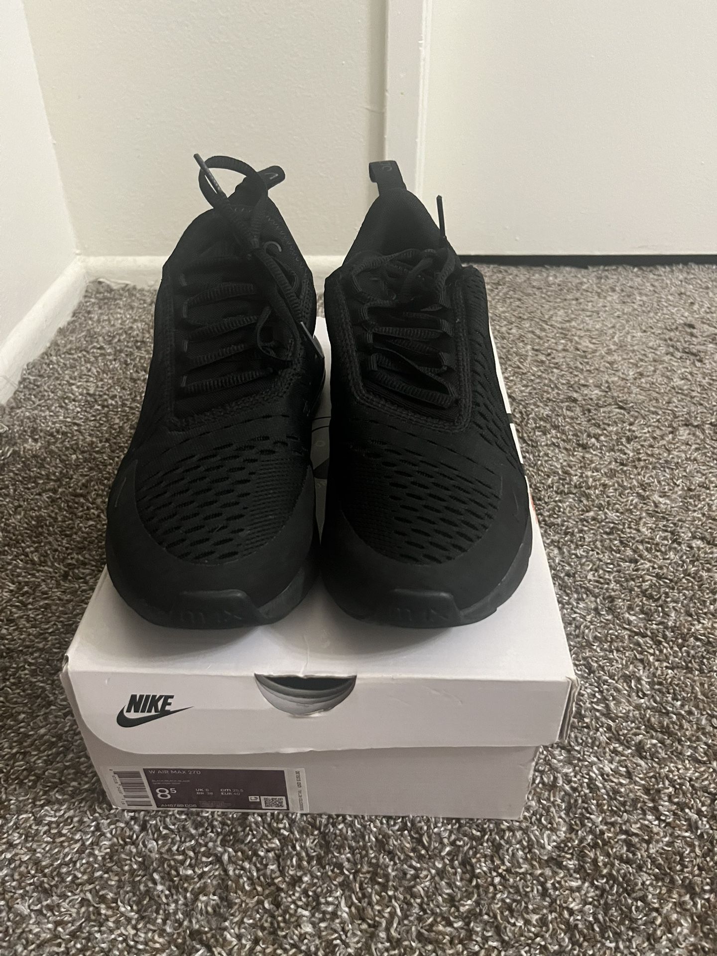 W Air Max 270