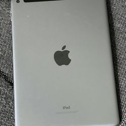 iPad 6th Generation, works with wifi and sim card