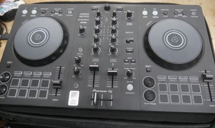 PIONEER DDJFLX44 MIXING BOARD WITH USB CORD 892504-1
