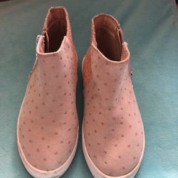 Size 9 Almost New