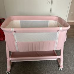 4 In 1 Bassinet (Girl)