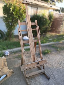 Wooden easel for you