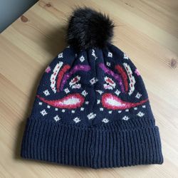Vera Bradley Women’s Cozy Lined Knit Pompom Winter Hat Fair isle NWT Navy Blue