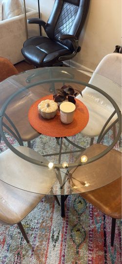 Glass Dining Room Table (Seats 4 People)