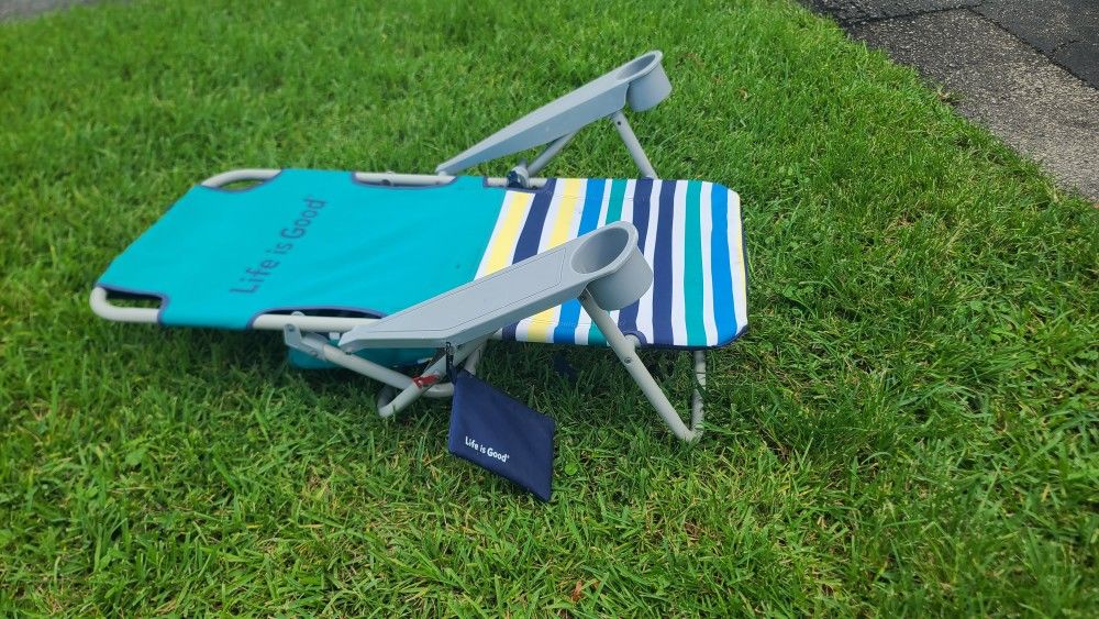 Beach Chair Lay Flat With Cooler Bag , Lightweight