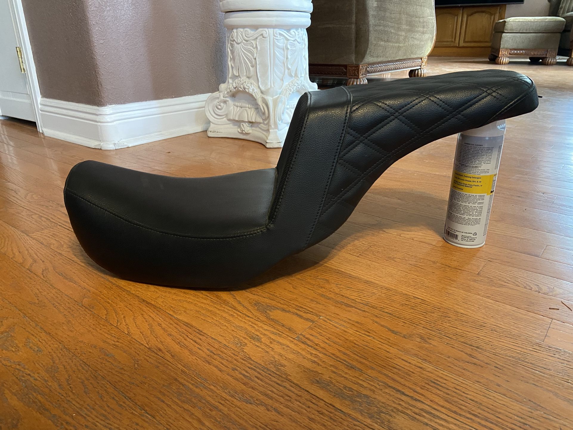 2006 - 2017 Harley Dyna Saddlemen Step-up Seat