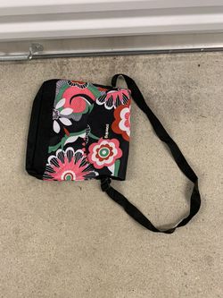 Bag with flower motiff