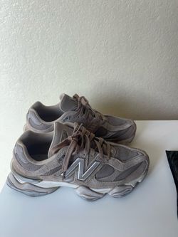 New Balance 9060 mushroom