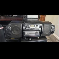 1998 JVC PC-XC12 Hyper-BASS Pro duel cassette / 3disc changer boom box w/ remote (everything works!)