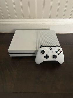 Microsoft Xbox One S Console with Controller