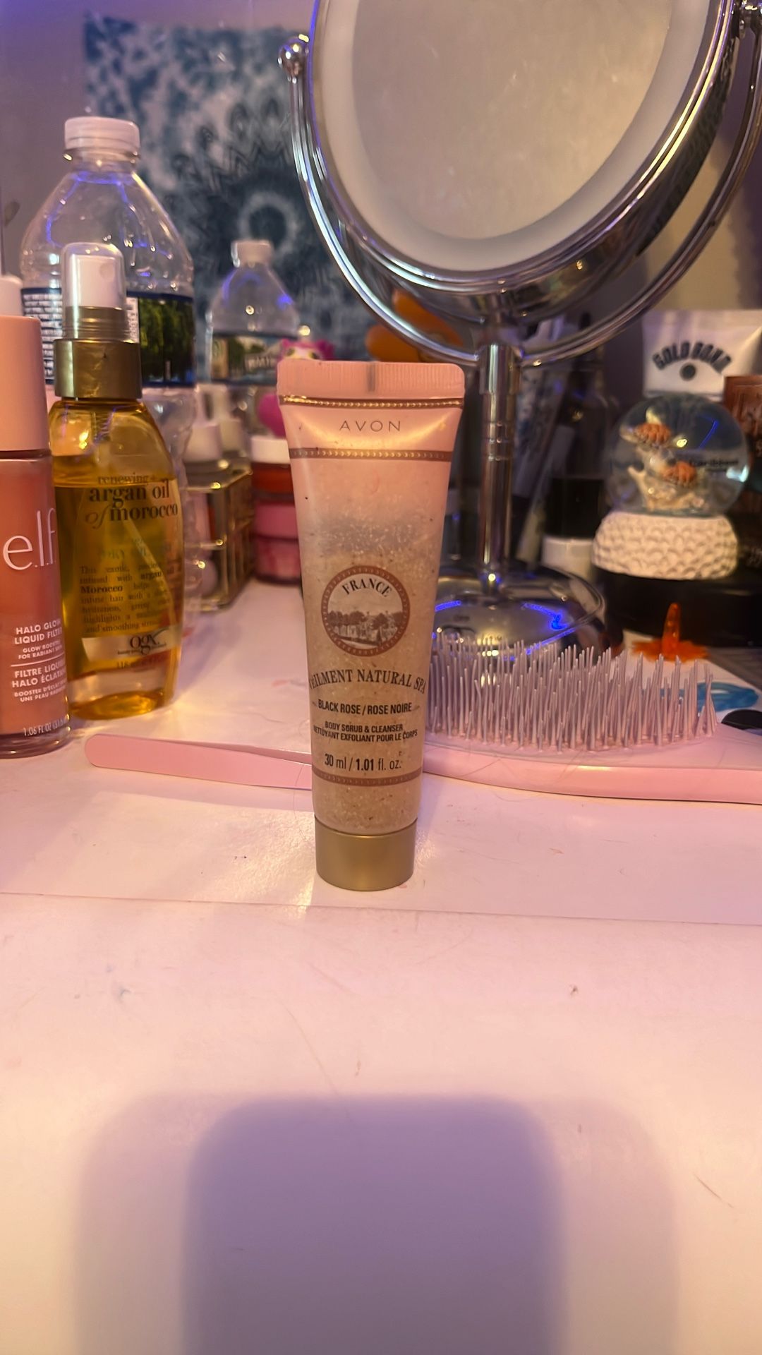 Body scrub and cleanser