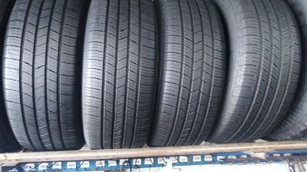 Four matching Michelin tires for sale 225/60/16
