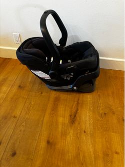 UPPAbaby Mesa V2, Stokke Nuna, & Graco car seats w/ bases attached