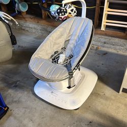 Mamaroo 4 Moms 