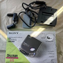 Vintage: Sony Discman D-T115(original pack) W Car Mount Adapter 