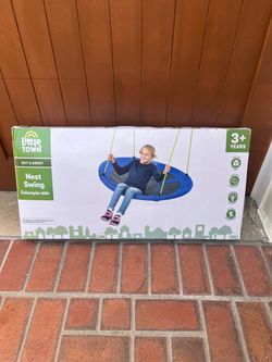 Little Town Nest Swing