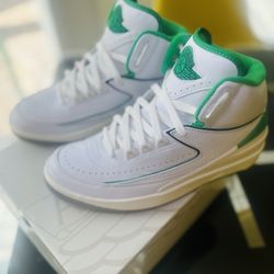 Beautiful Men’s Nike Air Jordan Retro 2 Shoes White Lucky Green Size 7.5
