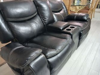 Love seat reclynable used good condition $300