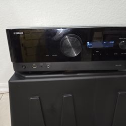 Yamaha Receiver RX-V4A