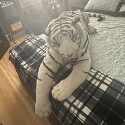 Six Flags Plush Jumbo Sized Stuffed Bengal Tiger Toy 46” L