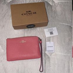 pink Coach leather corner zip wristlet wallet/coin purse 