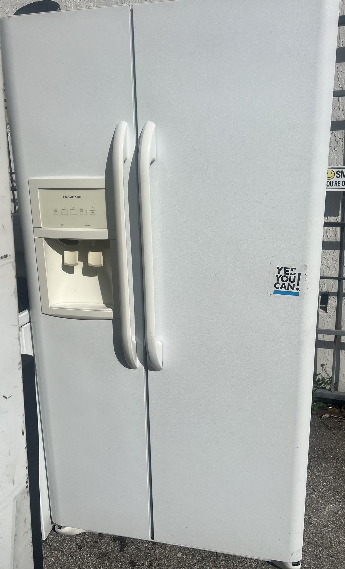 FRIDAY IN VERY GOOD CONDITION, WORKING PERFECT/ REFRIGERADOR EN MUY BUENAS CONDICIONES