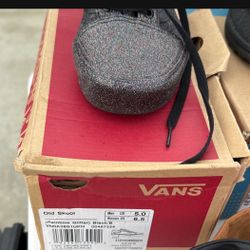  Vans 