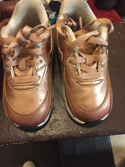 Air max 90 size 6c $25