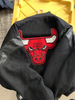 Vintage XL Chicago Bulls Jacket Chalk Line for Sale in Escondido