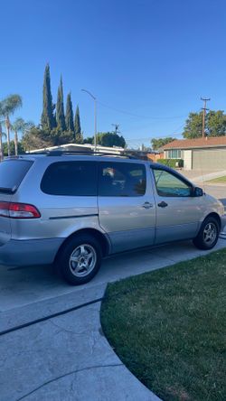 2001 Toyota Sienna