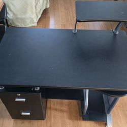 Computer desk