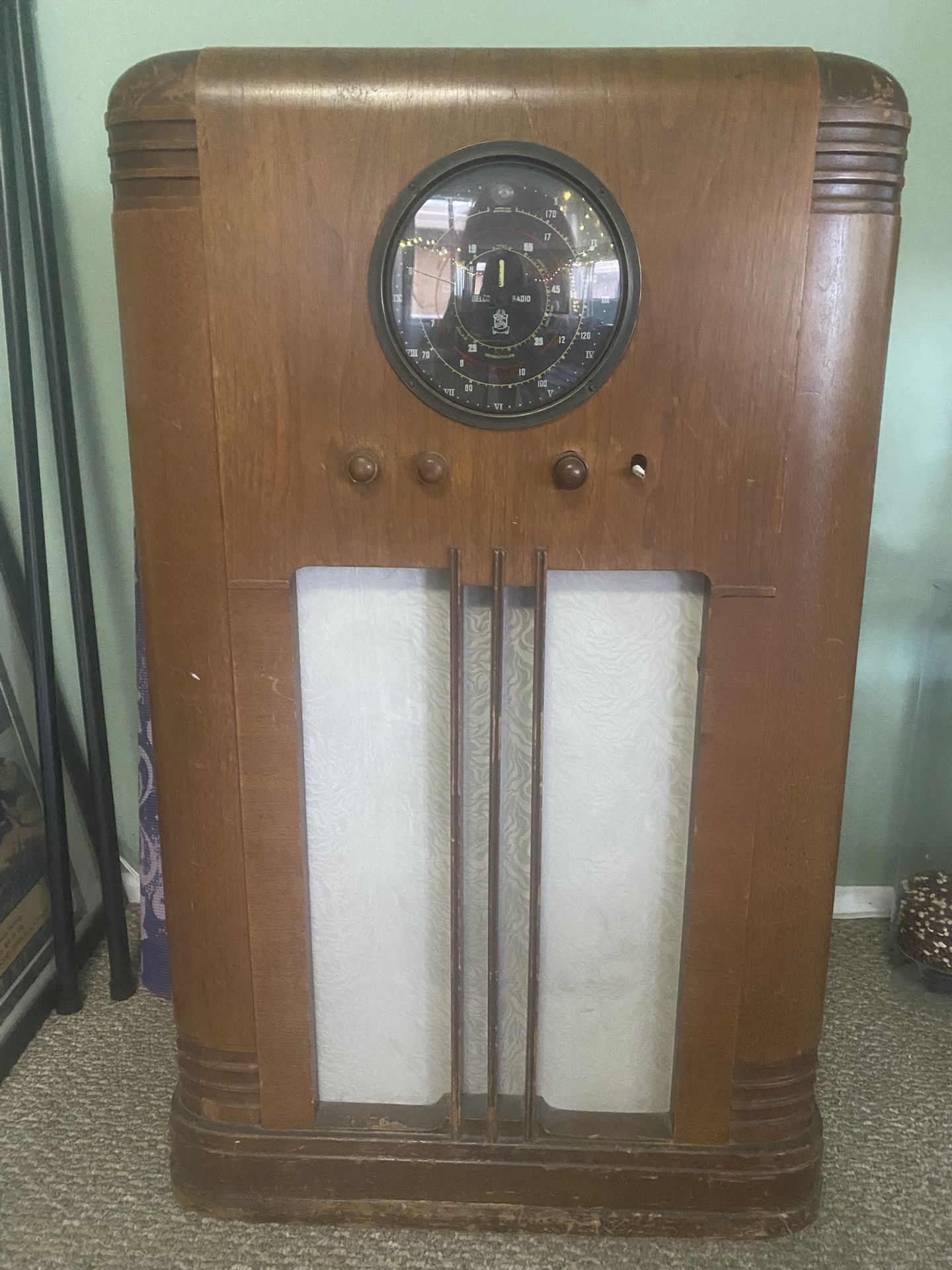 Antique Radio-works