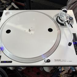 Technics 1200 Mk2 Turntables 