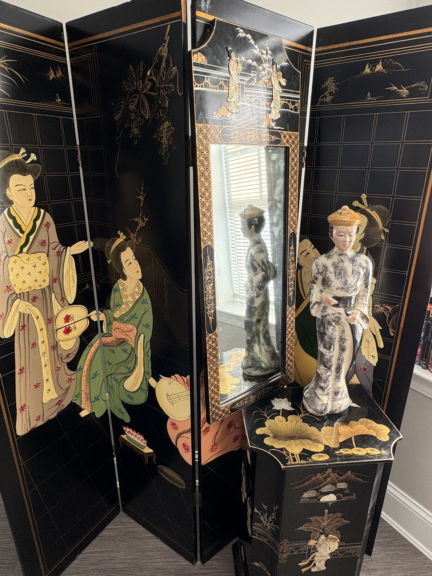 Antique Set From Chicago 