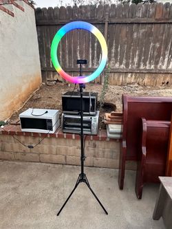 Tripod mobile stand w/lights
