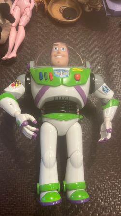 Buzz Lightyear with wing