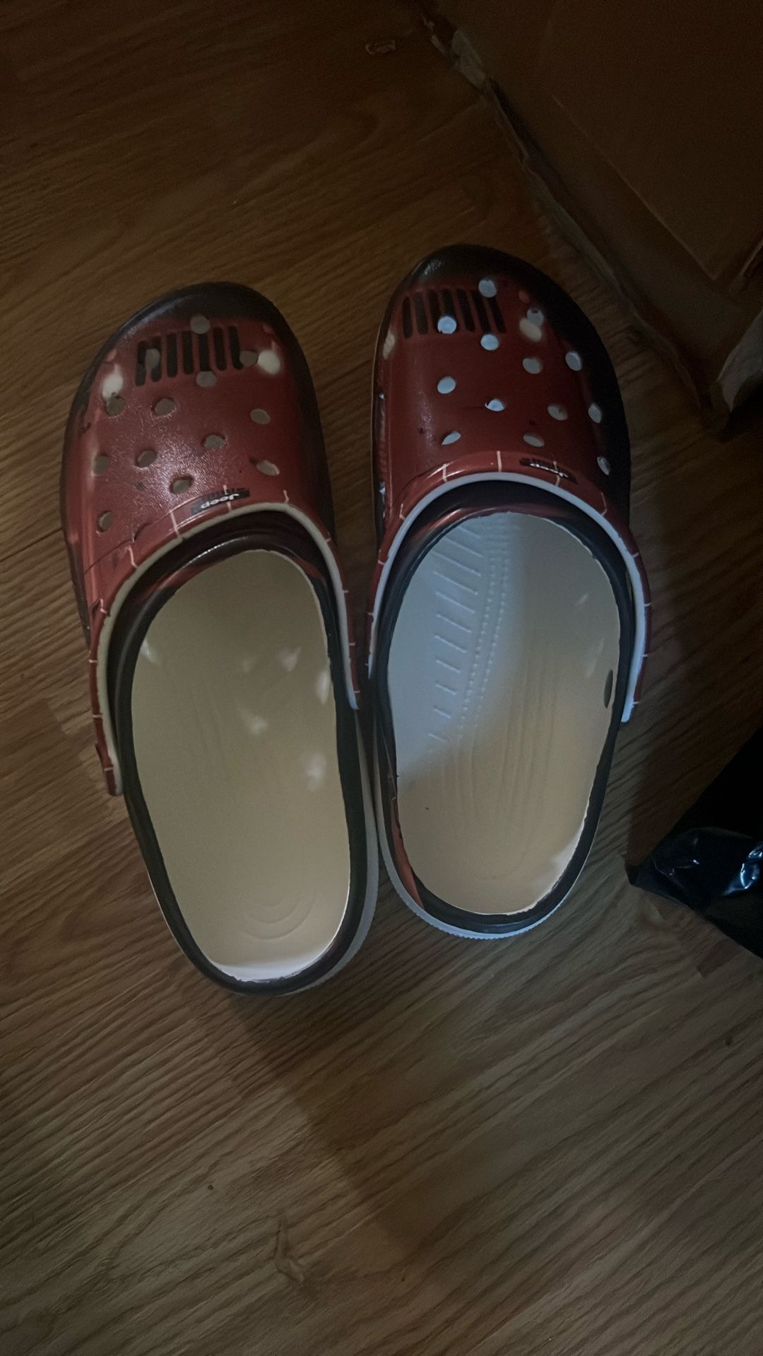 Crocs M Size 11